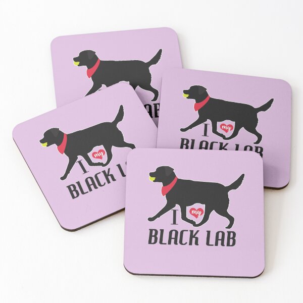 Artikelvorschau, Schwarzes Labormuster in Lila Schwarze Labore mit Herzen Hundemuster entworfen und verkauft von Art by Jess.