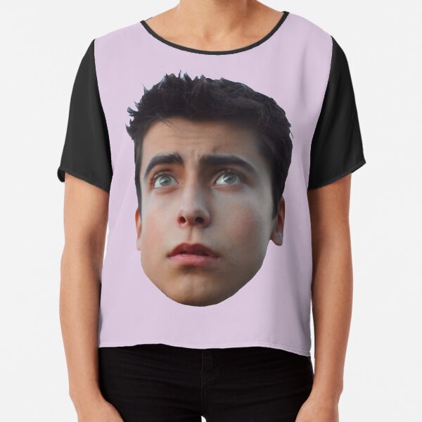 Aidan Gallagher Blusa