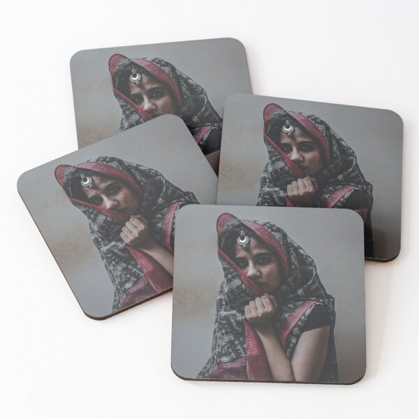 Artikelvorschau, Konzeptionelle Modefotografie entworfen und verkauft von Prerana Jain.