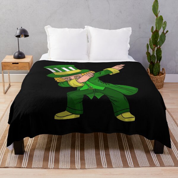 Item preview, Diseño del Día de San Patricio para niños Dabbing Leprechaun Green graphic Hombres designed and sold by NoveltyMerch.