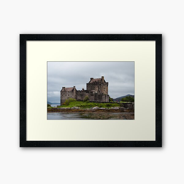 Eilean Donan Castle Framed Art Print
