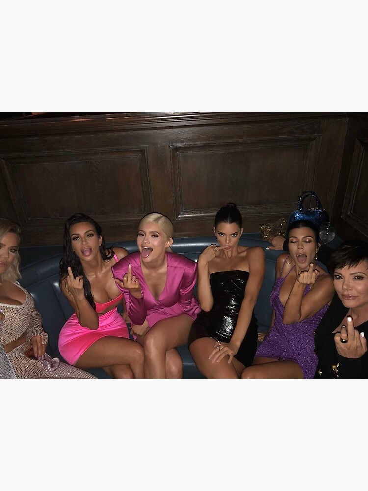 Aperçu 2 sur 2. Impression rigide avec l'œuvre Le majeur des Kardashian créée et vendue par valentina2403.