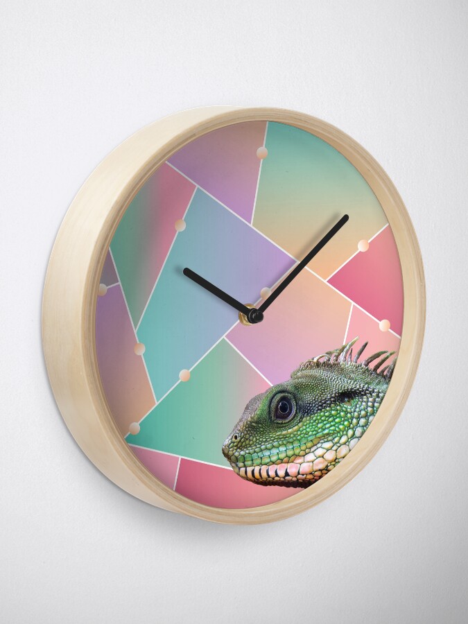 Alternate view of Geometric Pattern Chinese Water Dragon Clock