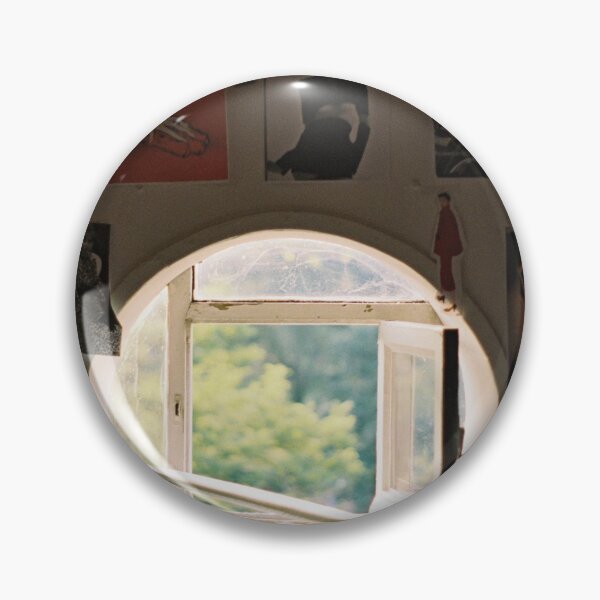 Artikelvorschau, Kreisfenster im Modestudio entworfen und verkauft von KCER.