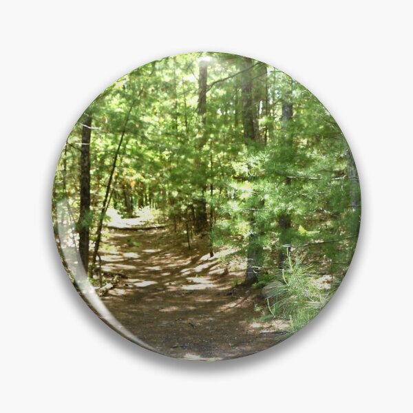 Artikelvorschau, Gehen Sie durch den Wald entworfen und verkauft von eevee135.