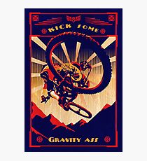 Lámina fotográfica cartel retro bicicleta de montaña: patear un poco de culo de gravedad