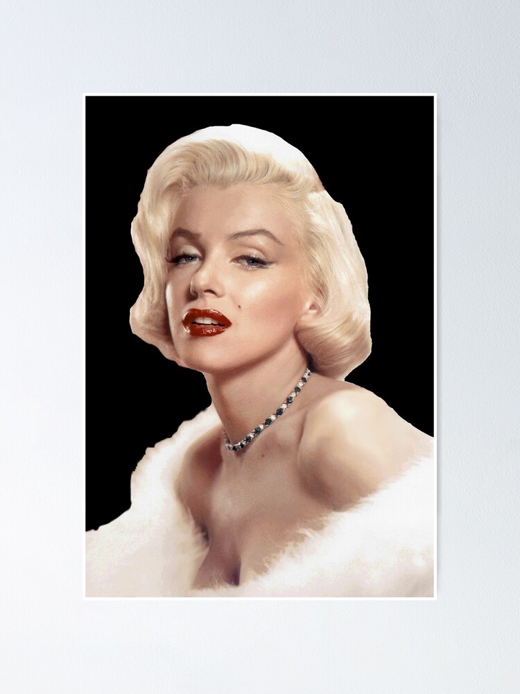 Marilyn Monroe - Beach Pose Poster Print (24 x 36) - Walmart.com