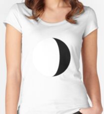 Moony Women's Fitted Scoop T-Shirt