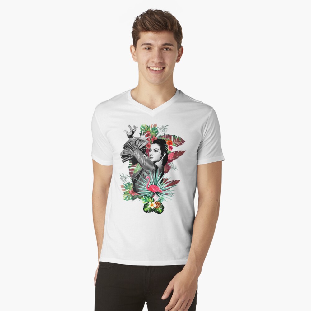 Vista previa del artículo con la obra «Camiseta de cuello en V», diseñado y vendido por Folkloricas.