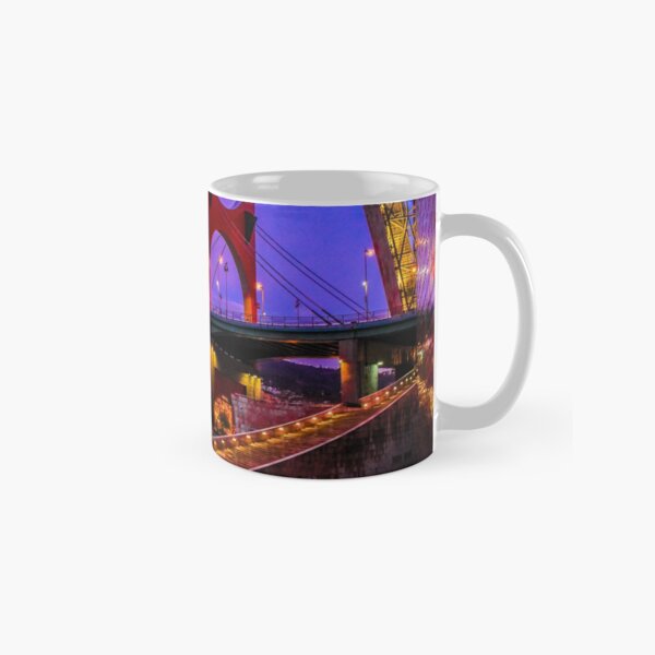 Vista previa del artículo con la obra «Bilbao España una fiesta para los sentidos», diseñado y vendido por SarahStephensPh.