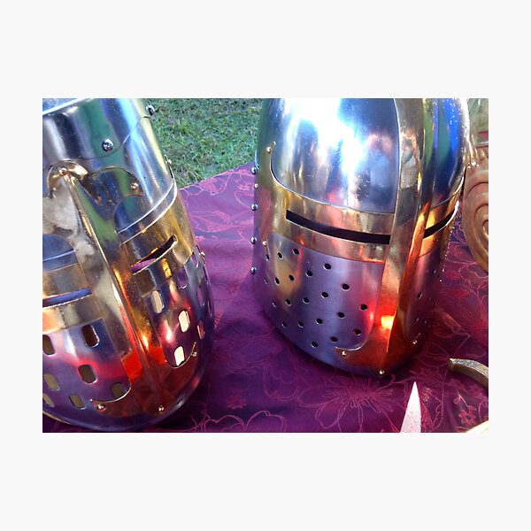 Aperçu de l'œuvre Red Helms créée et vendue par Stethaki.