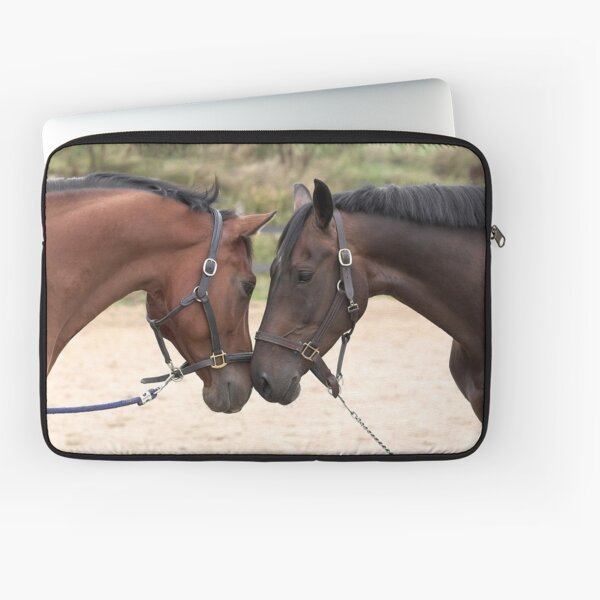 Aperçu de l'œuvre Tendre Cheval Moment Cheval Couple créée et vendue par WildHoneyDesign.