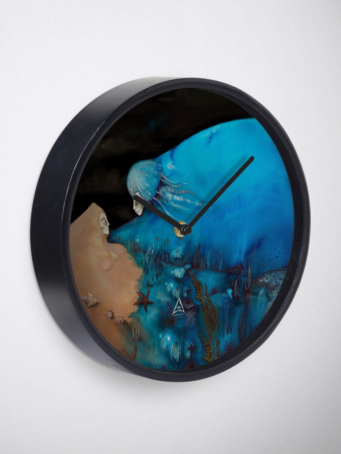 Alternate view of The Hug Clock