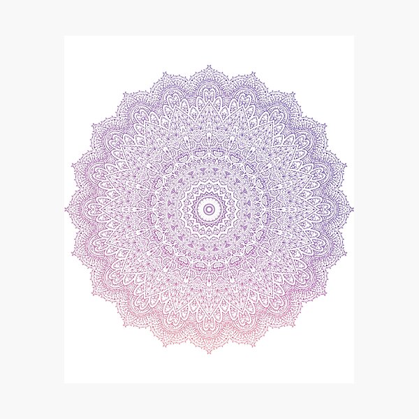 Artikelvorschau, Mandala 1 Kristall mit rosa und blauem Himmel entworfen und verkauft von David Garry.