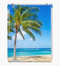 Vinilo o funda para iPad Palm trees on the sandy beach in Hawaii