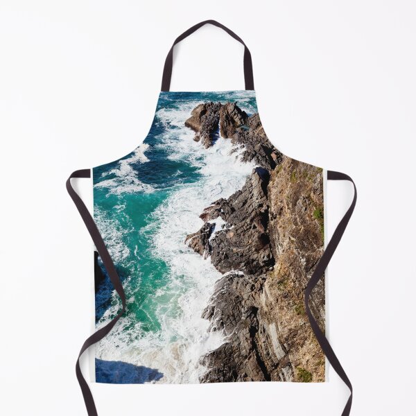 Aperçu de l'œuvre Cliff Coastline - Forster créée et vendue par Nicolette Neish.