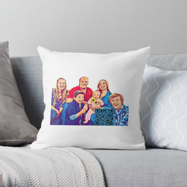 https://ih1.redbubble.net/image.1554060083.6597/throwpillow,small,600x-bg,f8f8f8-c,0,120,600,600.u1.jpg