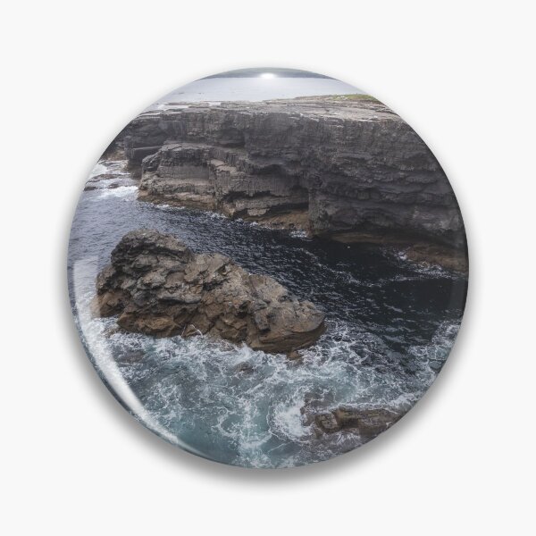 Artikelvorschau, Kilkee Cliffs entworfen und verkauft von Aaron Corr.