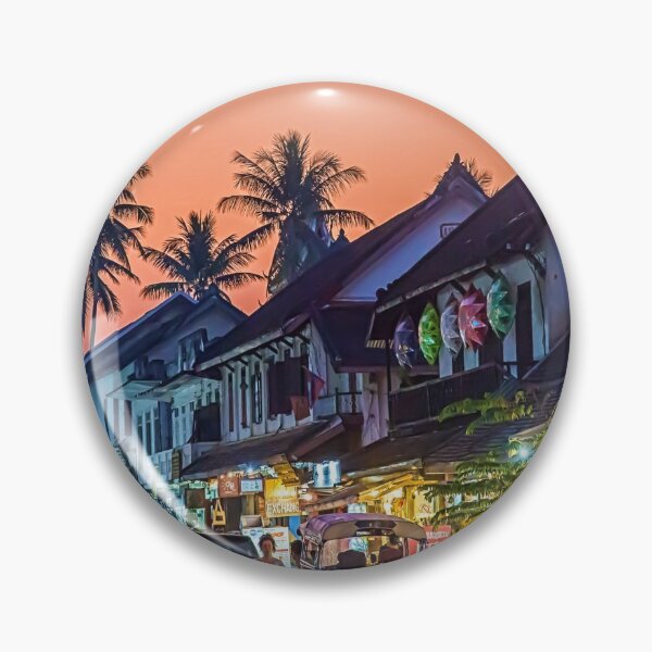 Artikelvorschau, Laos. Luang Prabang. Sonnenuntergang. Dämmerung in der Stadt. entworfen und verkauft von vadim19.