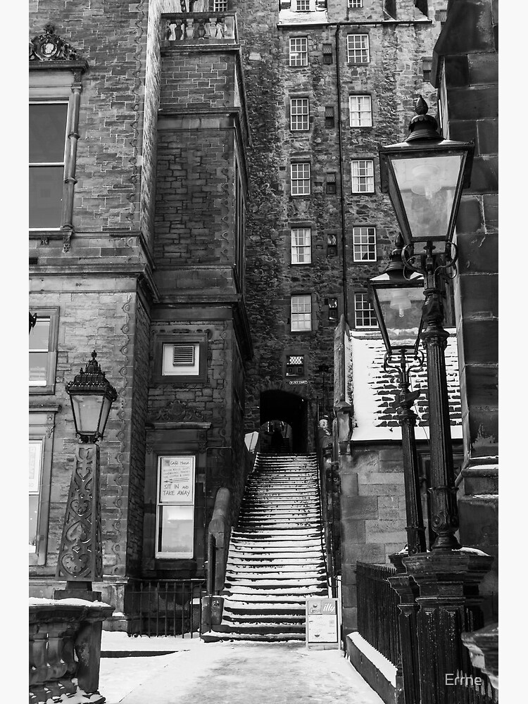 Snow on Milne's Court by Errne