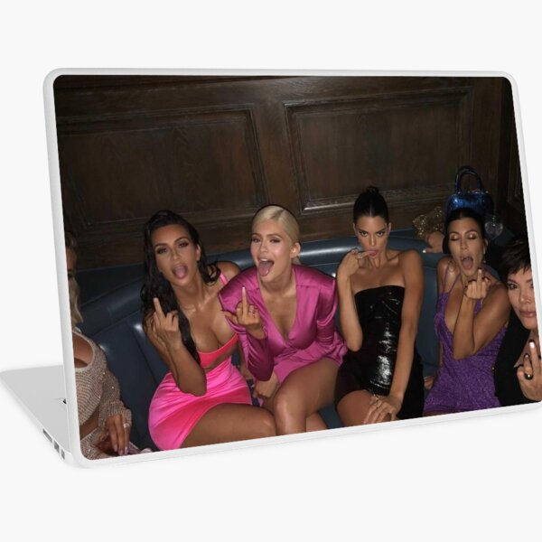 Aperçu de l'œuvre Le majeur des Kardashian créée et vendue par Bird of Paradise.