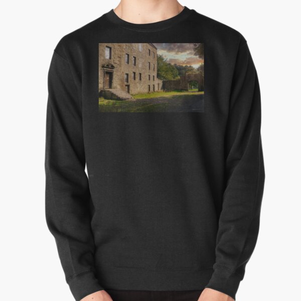 Midhope Castle - Lallybroch Outlander Scotland Pullover Sweatshirt