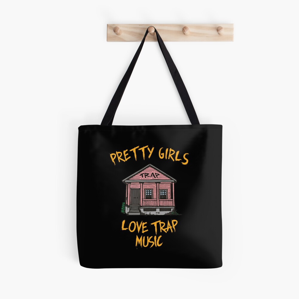 Gorgeous, gorgeous girls love big, big tote bags