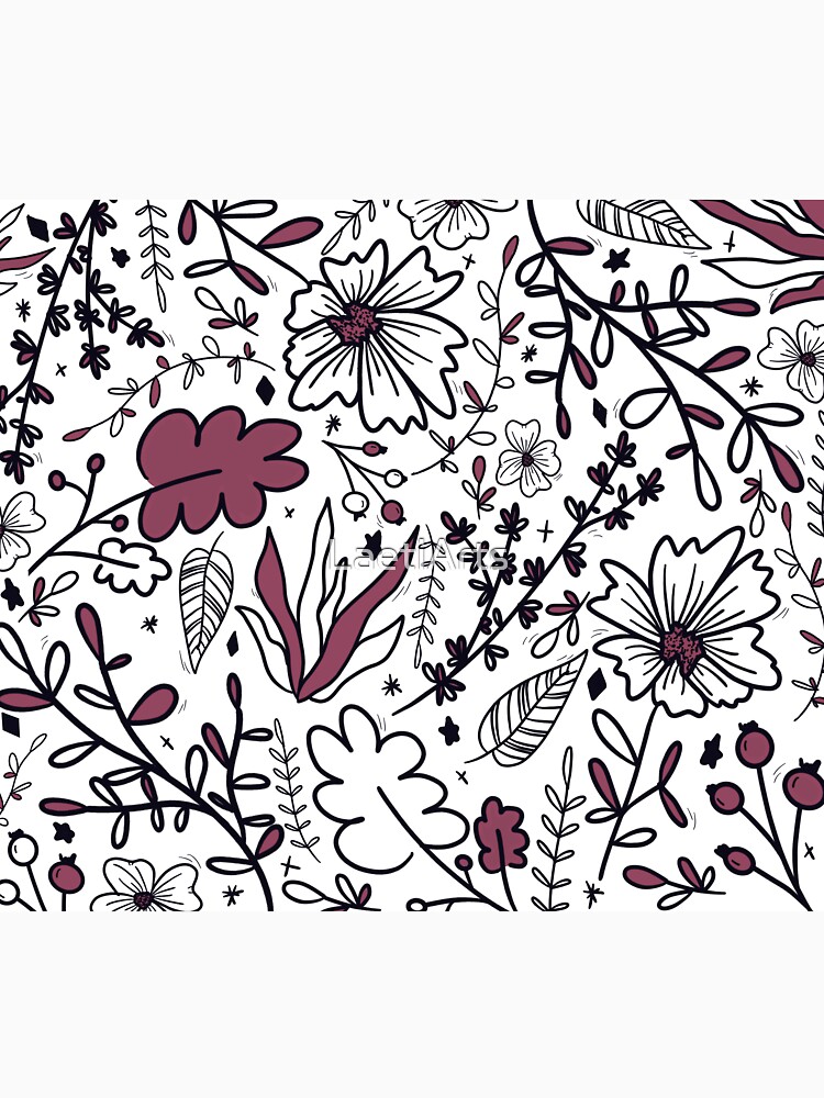 Aperçu 7 sur 7. T-shirt classique avec l'œuvre Fleurs pourpre paterne by LaetiArts créée et vendue par LaetiArts.