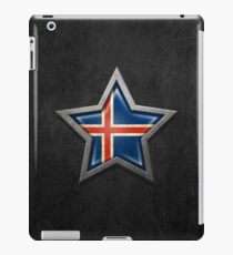 Isländische Flagge innerhalb eines gealterten und verkratzten Sternes iPad-Hülle & Klebefolie