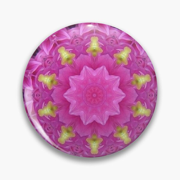 Artikelvorschau, Soft pink petals mandala entworfen und verkauft von MarilynBaldey7.