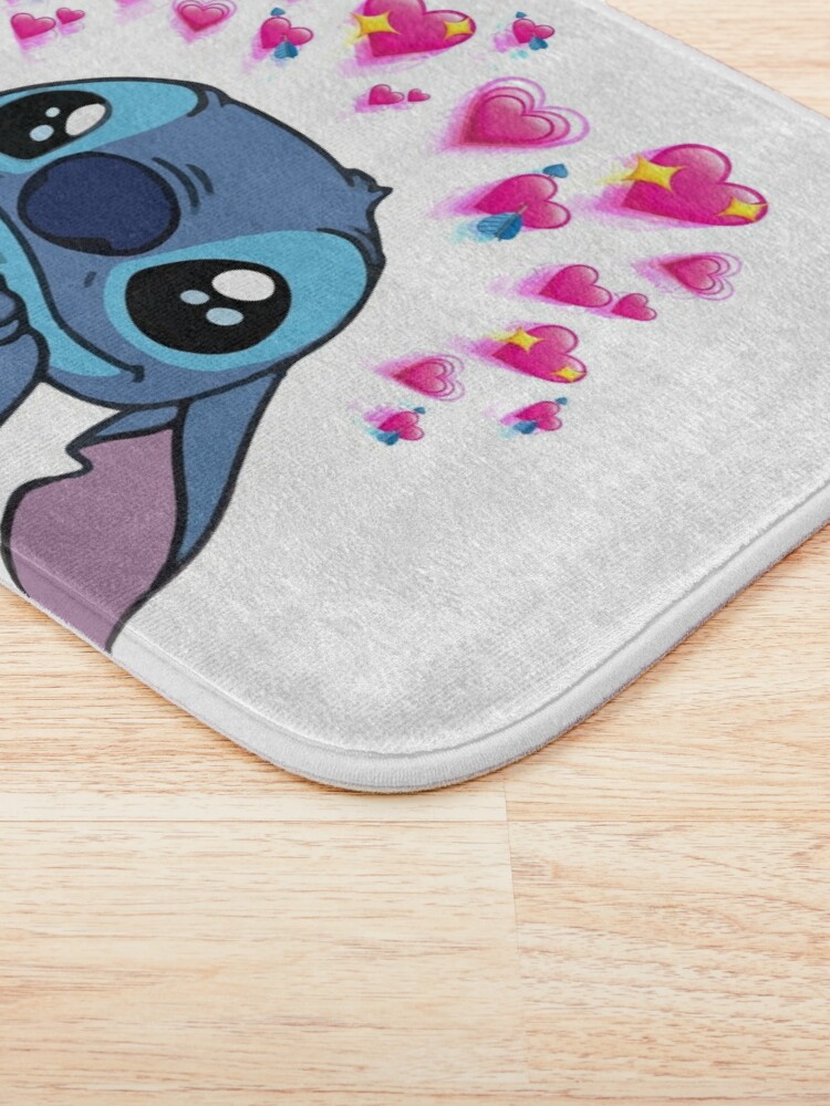 Tapis de bain for Sale avec l'œuvre « Stitch Love Burst » de l