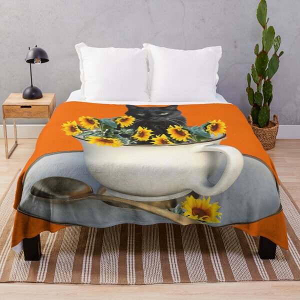 Artikelvorschau, Black Cat Sunflower Blossoms Coffee Cup entworfen und verkauft von Move-Art.