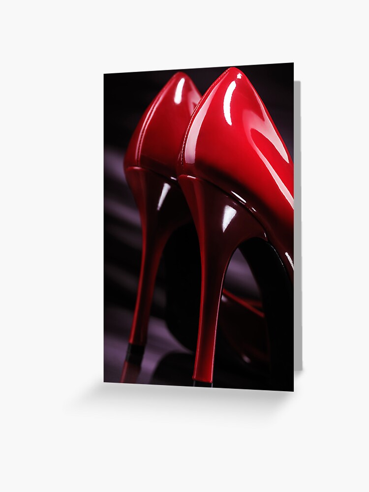 Comprimir Hacia arriba Te mejorarás Tarjetas de felicitación «Zapatos de tacón alto rojos sexy foto de arte de  impresión» de ArtNudePhotos | Redbubble