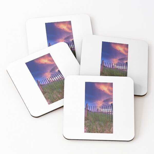 Aperçu de l'œuvre Coucher de soleil violet créée et vendue par stickersisters0.