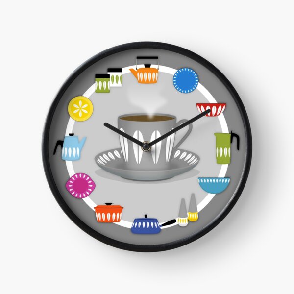 Artikel-Vorschau von Bunte Küchenuhr von Cathrineholm // It's Coffee Time Quote, designt und verkauft von Elsy's Art.