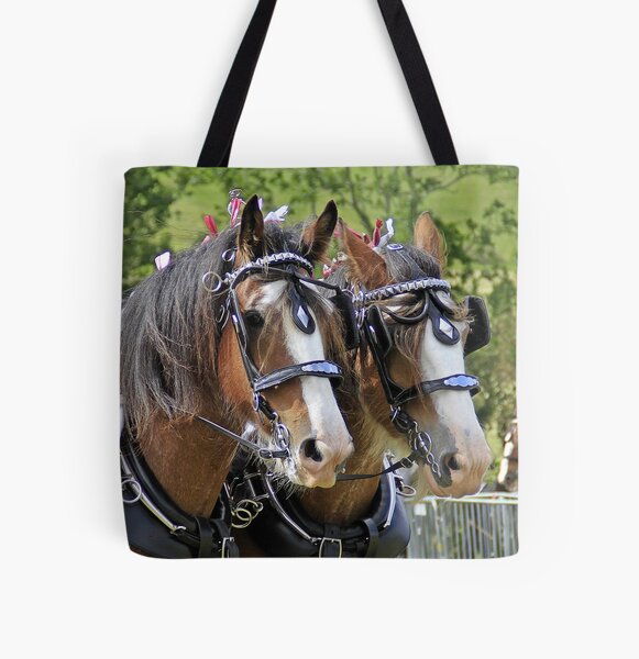 Aperçu de l'œuvre Chevaux Clydesdale - Paire de conduite créée et vendue par Richenda.