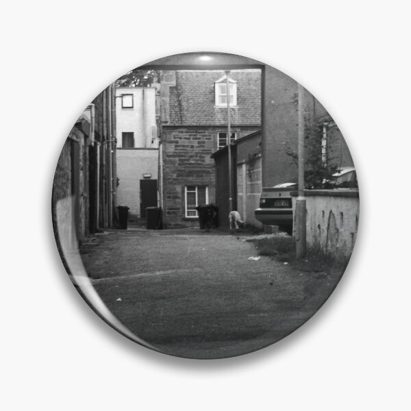 Aperçu de l'œuvre Enquête d'Alleyway créée et vendue par LozMac.
