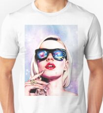 Iggy Azalea- Pink/Purple Unisex T-Shirt