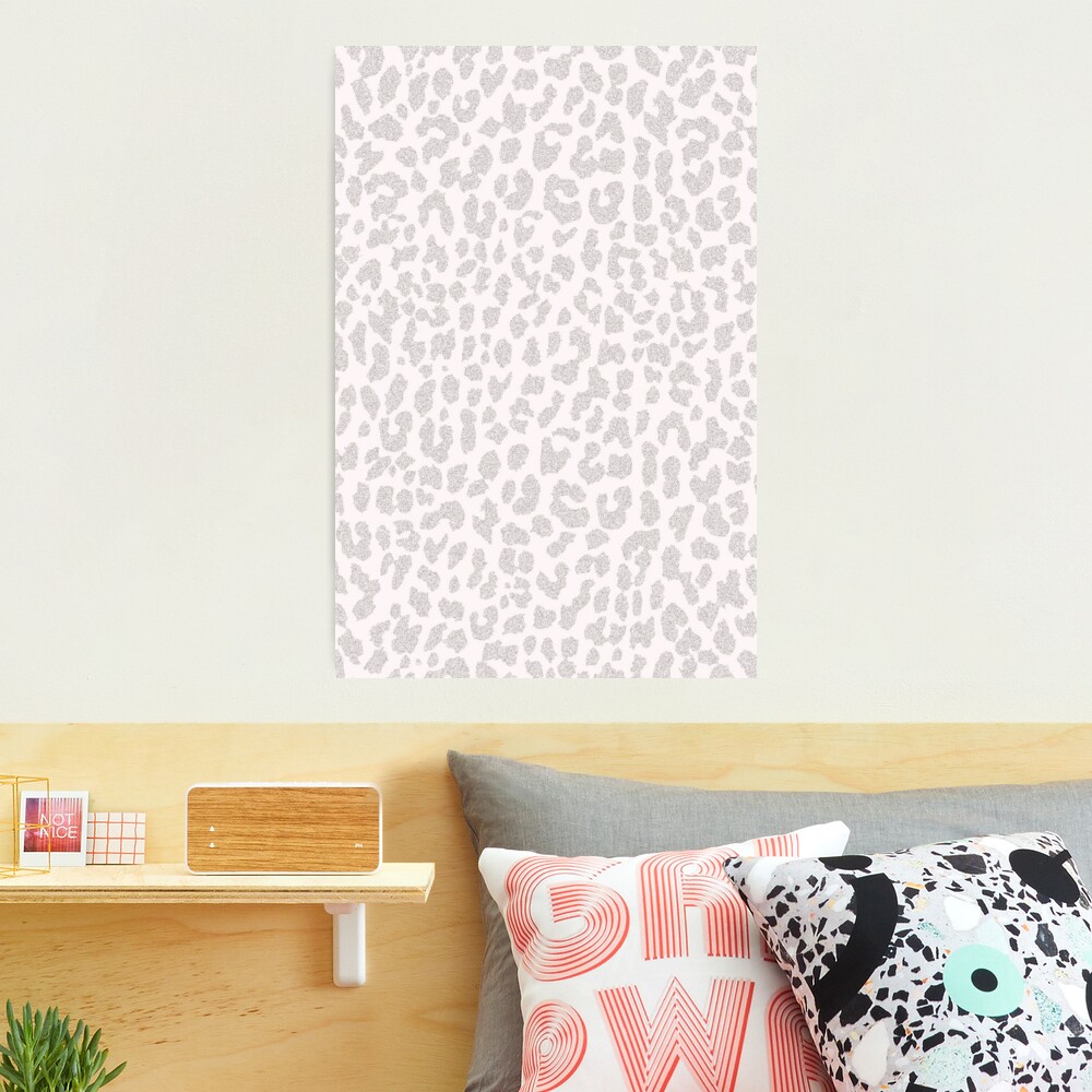 Leopard Animal Print Pale Gray Wallpaper - Happywall