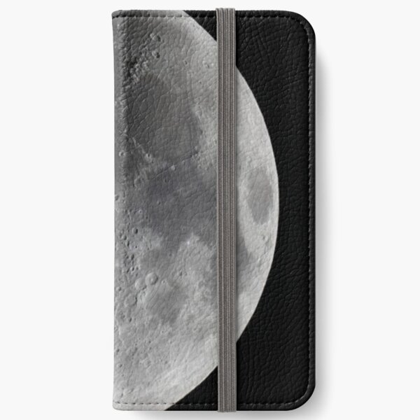 Quarter moon or half moon? People sometimes look up and say: "Is that a half moon in the sky?" iPhone Wallet