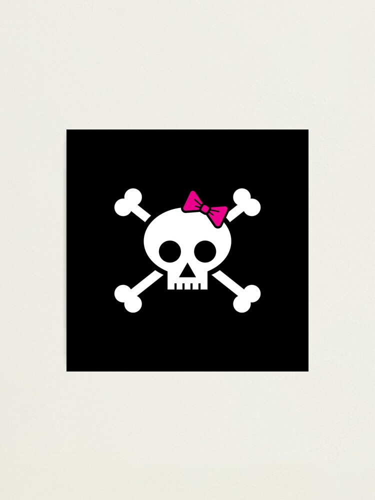 Female pirate skull and bones with pink ribbon hair bow - Pirate - Magnet