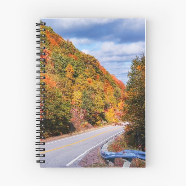 Artikelvorschau, Cabot Trail in Herbstfarben entworfen und verkauft von kenmo.