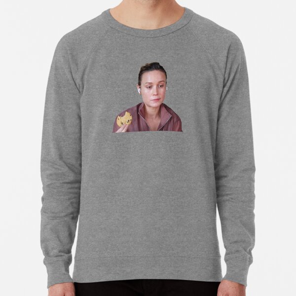 Brie larson clearance rainbow sweater