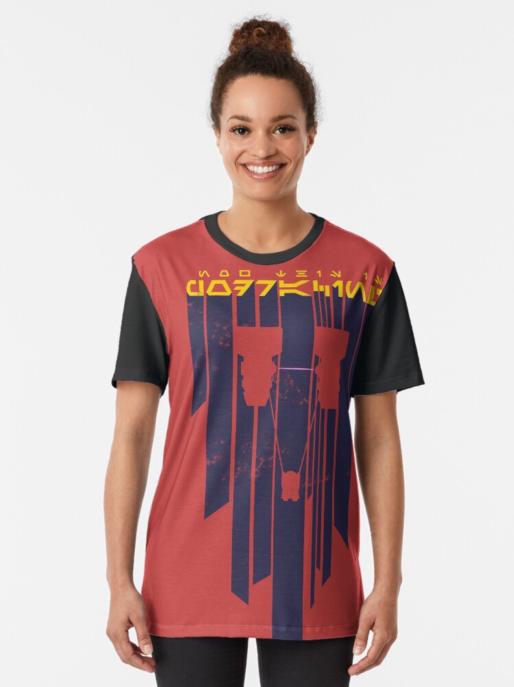 Imagen 2 de 5, Camiseta gráfica con la obra Aurebesh "¡Esto es carrera de vainas!", diseñada y vendida por 3ND-RA.
