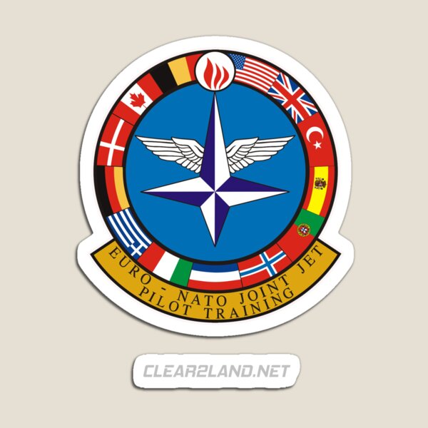 Vista previa del artículo con la obra «Formación conjunta de piloto de jet Euro OTAN», diseñado y vendido por clear2land.