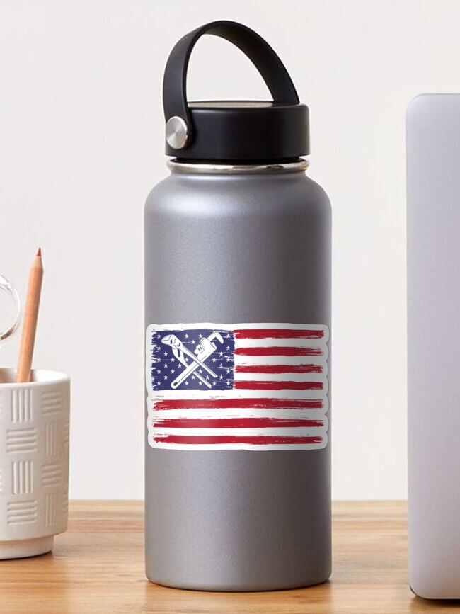 Thumbnail 1 von 3, Sticker, Klempner mit amerikanischer Flagge - Geschenk für Klempner designt und verkauft von playloud.