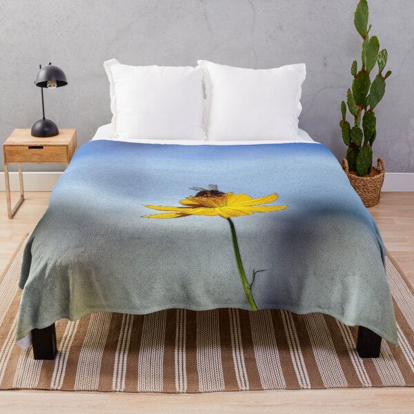Item preview, bee on a posterized flower designed and sold by ricobarinas.