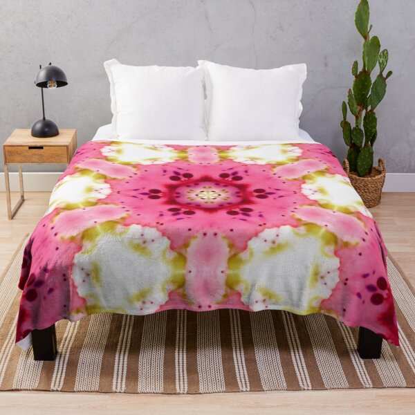 Pink Dessert - Kaleidoscopic Pattern Throw Blanket
