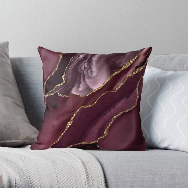 https://ih1.redbubble.net/image.1595814454.3945/throwpillow,small,600x-bg,f8f8f8-c,0,120,600,600.jpg