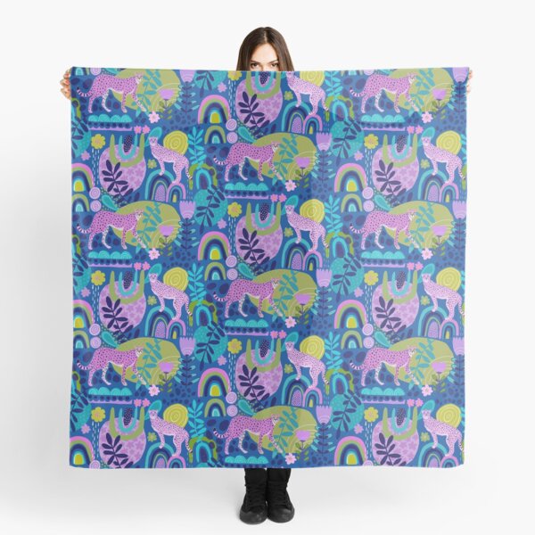 Vista previa del artículo con la obra «Guepardos en azul oscuro (estampado completo)», diseñado y vendido por Janet Broxon.